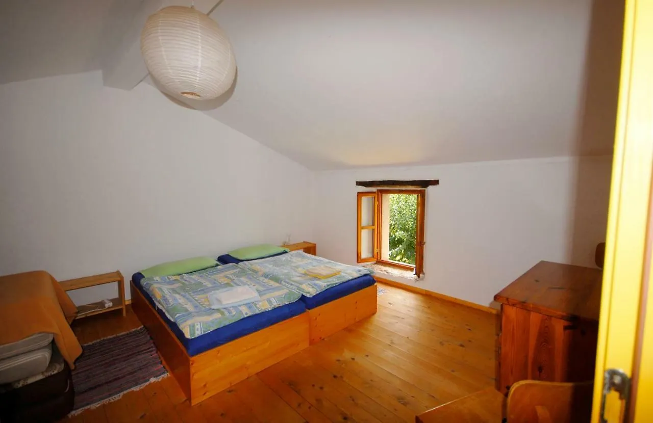 בית נופש Nova Vas  Nature House Jasenka קרואטיה